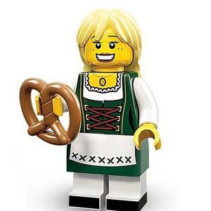 Meet your Posher, Moni